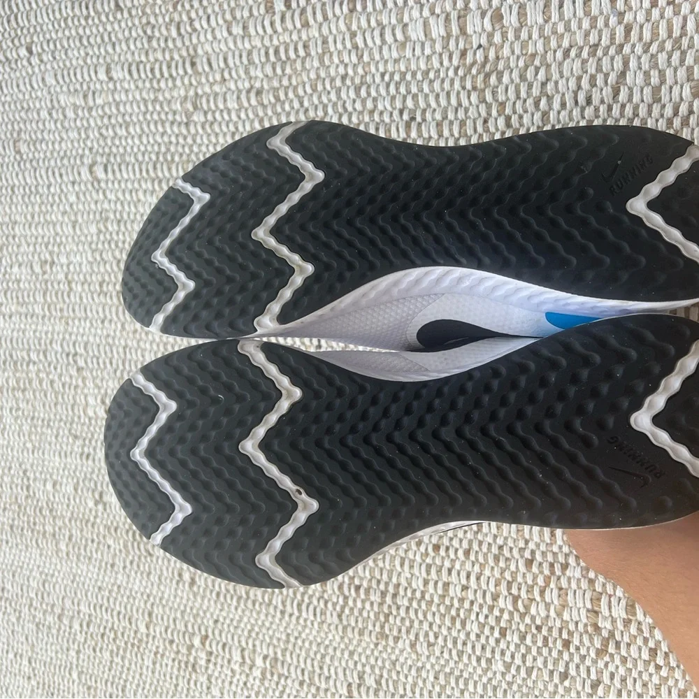 Nike training sneakers - Picture 4 of 4